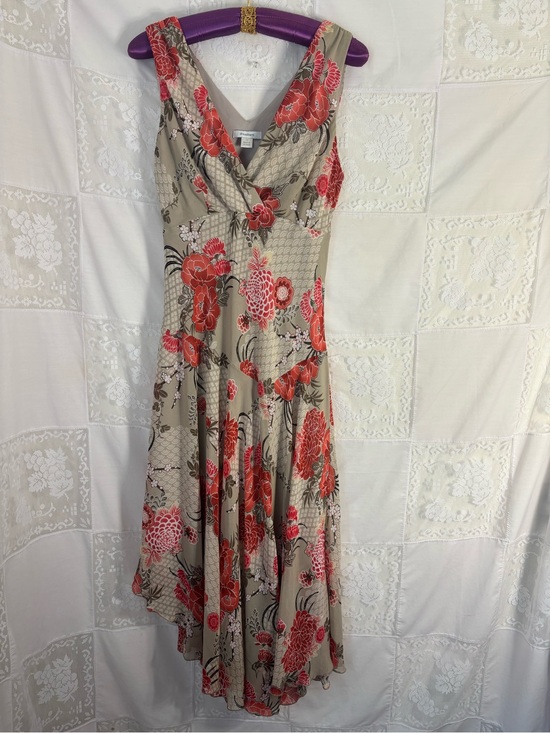 dressbarn Dresses & Skirts - Tan+Red Floral Bias Cut Asymmetrical Hem Whimsy Cottage Fairy Dress Size M-L
